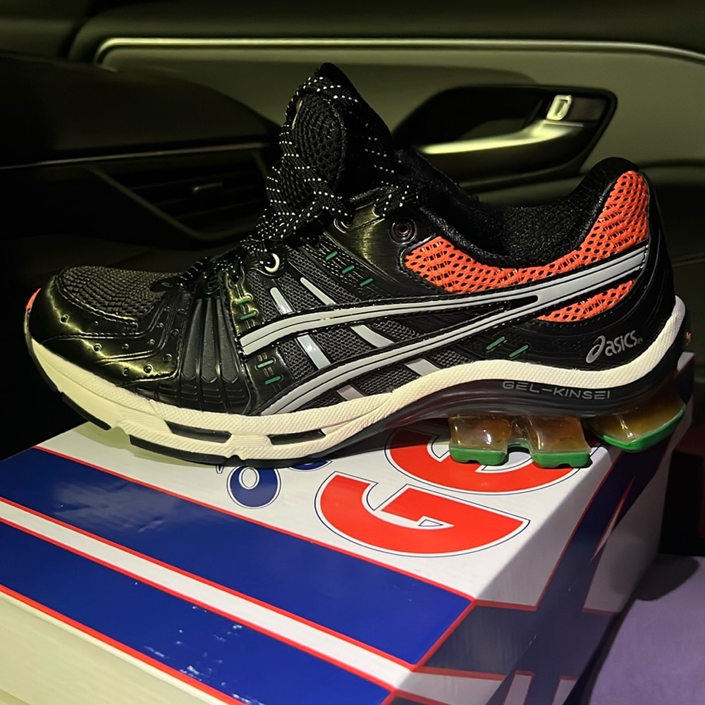 Asics Sneakers